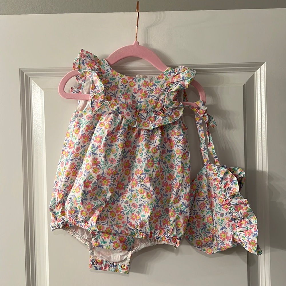 Tommy Bahamas baby girl outfit with matching hat. Size 9months